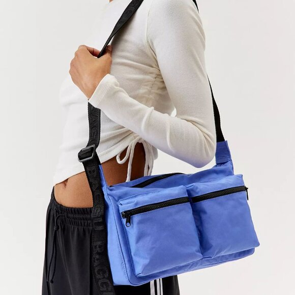 NWT Baggu Medium Cargo Crossbody - Pansy Blue - Picture 4 of 9
